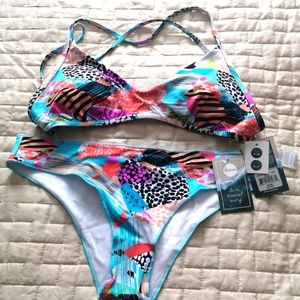 Eidon L bikini set NWT